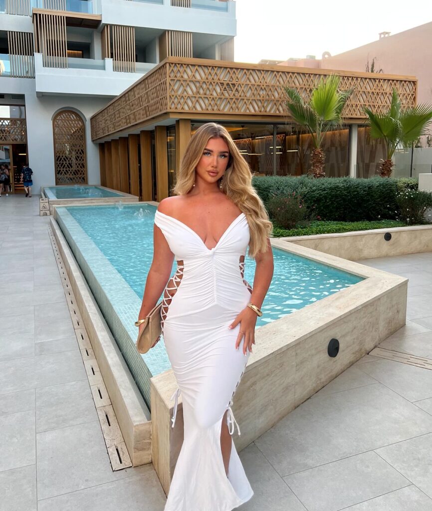Chloe Welsh: Age, Career, Height, Net Worth & More
